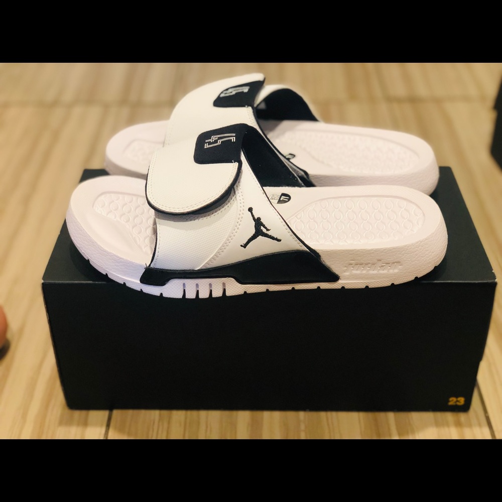 JORDAN HYDRO XI WHITE BLACK CONCORD SANDALS KIDS.